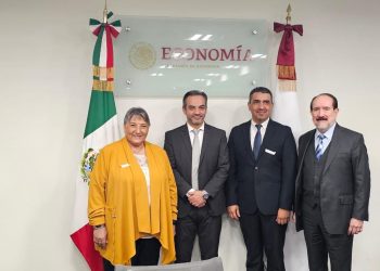 ENTREGA GOBERNADOR VCC, 180 TÍTULOS DE CONCESIÓN PARA FORTALECER EL TRANSPORTE PÚBLICO