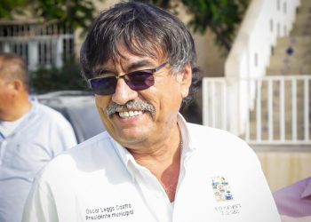 SUPERVISA EL ALCALDE OSCAR LEGGS CASTRO LOS TRABAJOS INTENSIVOS DE BACHEO QUE SE EJECUTAN EN CSL