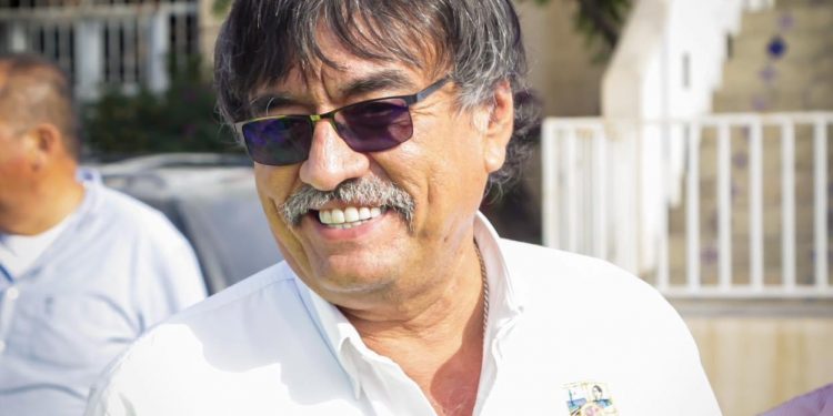 SUPERVISA EL ALCALDE OSCAR LEGGS CASTRO LOS TRABAJOS INTENSIVOS DE BACHEO QUE SE EJECUTAN EN CSL