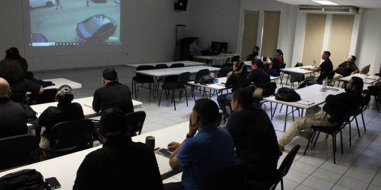 SE CAPACITAN AGENTES DE INVESTIGACIÓN PARA ATENDER CASOS DE VIOLENCIA CONTRA LAS MUJERES