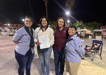 EL EQUIPO DE LA DIRECCIÓN DE CULTURA DEL AGUA EN LOS CABOS PARTICIPÓ CON UN MÓDULO INFORMATIVO DE MATERIALES RECICLADOS EN LA CLAUSURA DE LA ECOFERIA