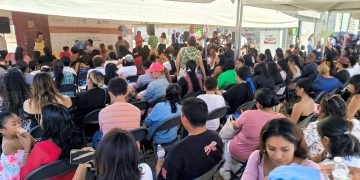ENTREGAN CONSTANCIAS DE CURSOS Y TALLERES QUE SE IMPARTIERON EN EL CENTRO DE DESARROLLO COMUNITARIO DE LA COLONIA MESA COLORADA