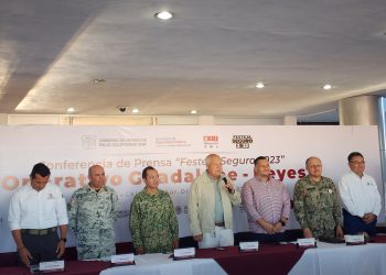 ENTREGO PATRULLAS Y EQUIPO EL GOBERNADOR DEL ESTADO A LOS CUERPOS POLICIACOS PARA REFORZAR LA SEGURIDAD DE LA CIUDADANIA EN LA TEMPORADA VACACIONAL NAVIDEÑA