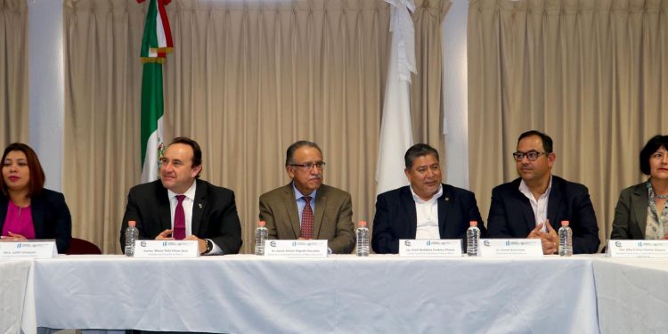 SE REÚNEN EL RECTOR DE LA UABCS Y EL EMBAJADOR DE GUATEMALA EN MÉXICO CON MIRAS A FORTALECER LAZOS ACADÉMICOS Y CULTURALES