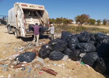 INTENSIFICA SERVICIOS PÚBLICOS DE LOS CABOS LA LIMPIEZA EN PLANTELES EDUCATIVOS DE ESTE MUNICIPIO