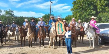 ENCABEZA EL PRESIDENTE MUNICIPAL DE LOS CABOS OSCAR LEGGS CASTRO FESTIVIDADES DE MIRAFLORES Y CABALGATA POR FESTIVIDADES POR LA VIRGEN DE GUADALUPE