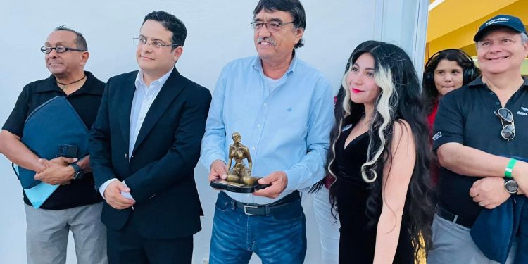 INICIO EN SU QUINTA EDICIÓN EL DESFILE NÁUTICO “MAR Y CHRISTMAS “ EN LOS CABOS