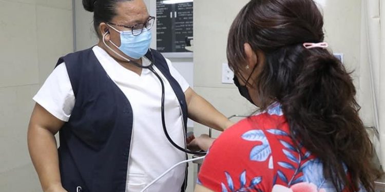 IMPORTANTE ACUDIR A CONSULTA ANTE PRESENCIA DE SÍNTOMAS ASOCIADOS A DENGUE