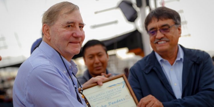 ASISTE EL PRESIDENTE MUNICIPAL DE LOS CABOS OSCAR LEGGS CASTRO AL 25° ANIVERSARIO DE LA EMPRESA CABO TENDERS EN LA MARINA DE CSL