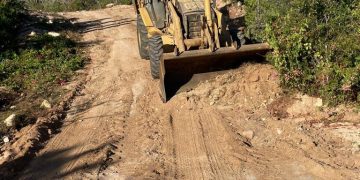 SERVICIOS PÚBLICOS DE LOS CABOS CONTINÚA LOS TRABAJOS DE REHABILITACIÓN DE VÍAS DE COMUNICACIÓN EN LA ZONA RURAL