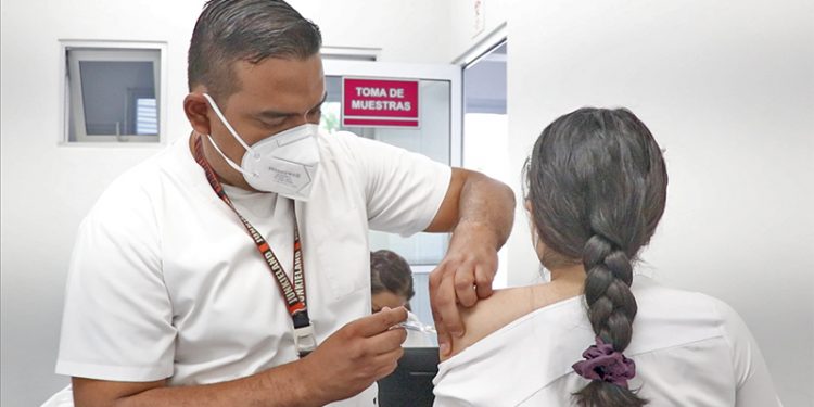 CONTINÚA DISPONIBLE LA VACUNA CONTRA LA INFLUENZA EN CENTROS DE SALUD