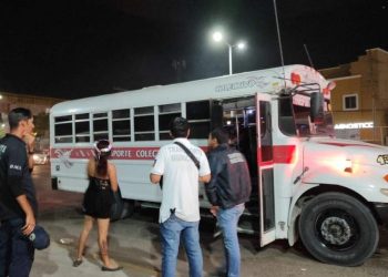 GOBIERNO DE LOS CABOS REALIZA INSPECCIONES EN LAS UNIDADES DE TRANSPORTE PÚBLICO