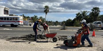 CON EL PROGRAMA DE BACHEO CONTINÚA GOBIERNO DE LOS CABOS DANDO MANTENIMIENTO DE VIALIDADES