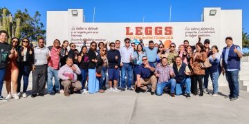 ENCUENTRO DEL PRESIDENTE MUNICIPAL DE LOS CABOS OSCAR LEGGS CASTRO CON REPRESENTANTES DE LA CROC EN BCS