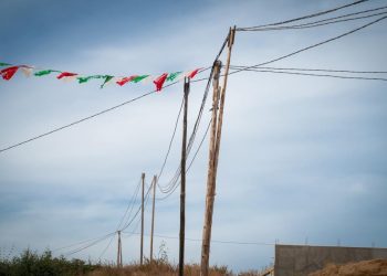 REALIZAN RECORRIDO EN LA COLONIA VALLE DEL CABO EL SECRETARIO DELEGACIONAL DE CSL Y PERSONAL DE CFE PARA IMPLEMENTAR PROYECTO DE ELECTRIFICACIÓN