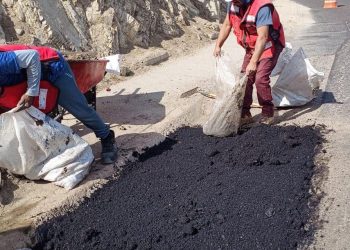 EL GOBIERNO DE LOS CABOS MANTIENE TRABAJOS INTENSIVOS DE BACHEO EN SJC