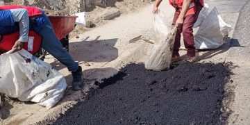 EL GOBIERNO DE LOS CABOS MANTIENE TRABAJOS INTENSIVOS DE BACHEO EN SJC