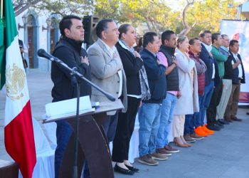 EL XIV AYUNTAMIENTO DE LOS CABOS CONMEMORÓ ESTE LUNES EL 49° ANIVERSARIO DE LA CONSTITUCIÓN POLÍTICA DEL ESTADO LIBRE Y SOBERANO DE BCS
