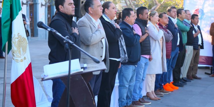 EL XIV AYUNTAMIENTO DE LOS CABOS CONMEMORÓ ESTE LUNES EL 49° ANIVERSARIO DE LA CONSTITUCIÓN POLÍTICA DEL ESTADO LIBRE Y SOBERANO DE BCS