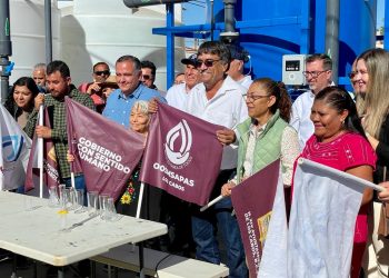 ENCABEZA EL PRESIDENTE MUNICIPAL DE LOS CABOS OSCAR LEGGS CASTRO EL BANDERAZO DE LA NUEVA POTABILIZADORA JUÁREZ EN CSL