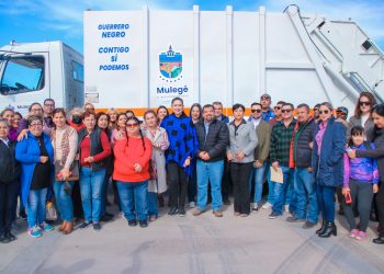 ENTREGA EDITH AGUILAR CAMIÓN RECOLECTOR DE BASURA EN GUERRERO NEGRO