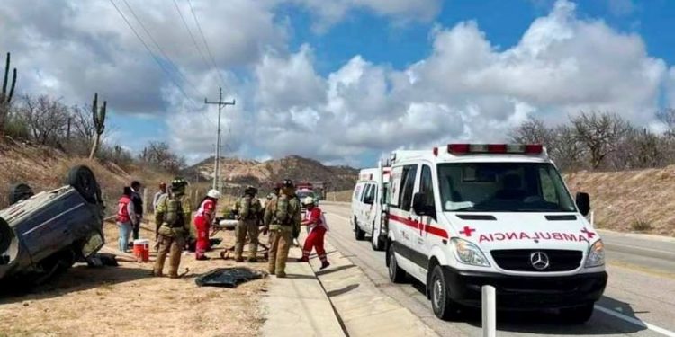 BOMBEROS Y CRUZ ROJA DE LOS CABOS RECIBEN DONATIVO SUPERIOR A $ 1 MILLÓN DE PESOS DE LAS CONTRIBUCIONES QUE SE EFECTÚAN POR MEDIO DEL SERVICIO DEL OOMSAPAS