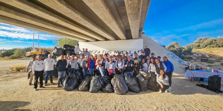 CON JORNADA DE LIMPIEZA EN LA PLAYA EL TULE INICIA LA SEMANA DE EDUCACIÓN AMBIENTAL EN LOS CABOS