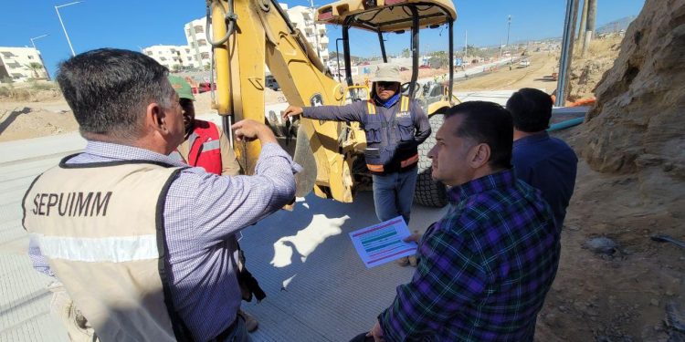 AVANZA EN TIEMPO Y FORMA CONSTRUCCIÓN DE LA CALLE NICOLÁS TAMARAL EN LOS CABOS