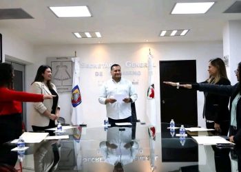 TRAS LAS HUELLAS Por Monserrath Villalejo Baeza