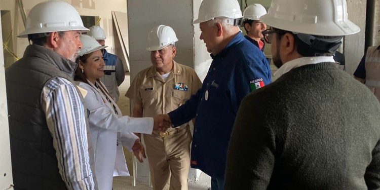 SUPERVISA GOBERNADOR VMCC AVANCES EN LA CONSTRUCCIÓN DEL HOSPITAL GENERAL EN SANTA ROSALÍA