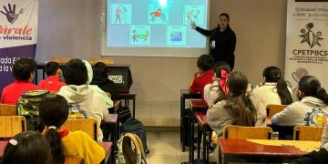 IMPARTEN CURSOS A ESTUDIANTES DE NIVEL BÁSICO PARA PREVENIR LA TRATA DE PERSONAS