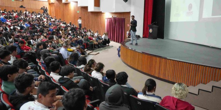 SSPE REALIZA CONFERENCIA DIRIGIDA A JÓVENES ESTUDIANTES DEL MUNICIPIO DE LA PAZ