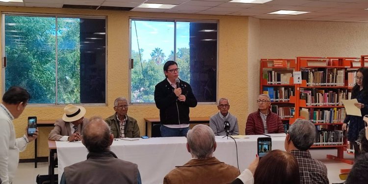 SE INAUGURA “BIBLIOTECA PERSONAL ARMANDO TRASVIÑA TAYLOR”