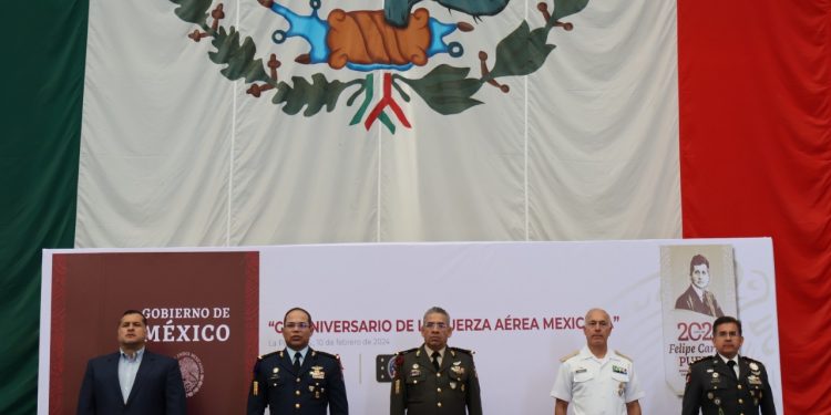 RECONOCE PUEBLO DE BCS LABOR DE FUERZA AÉREA MEXICANA EN LA CONSTRUCCIÓN DE LA PAZ SOCIAL