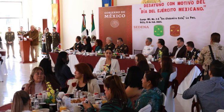 RECONOCE GOBERNADOR VCC, LEALTAD Y PATRIOTISMO DEL EJÉRCITO MEXICANO