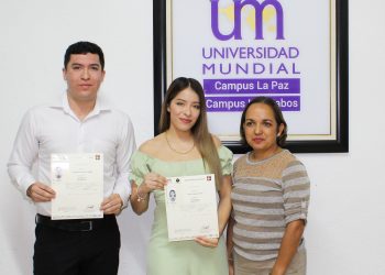 UNIVERSIDAD MUNDIAL ENTREGÓ 30 NUEVOS TÍTULOS PROFESIONALES