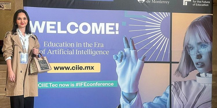UNIVERSIDAD MUNDIAL PRESENTE EN CONGRESO DE EDUCACIÓN E INTELIGENCIA ARTIFICIAL