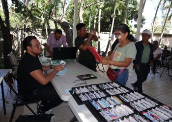 REALIZAN CAMPAÑA VISUAL SMDIF LOS CABOS Y LA VISTA SERVICIOS ÓPTICOS