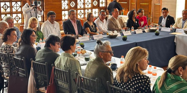 GOBIERNO DE LOS CABOS Y GRUPO MADRUGADORES TRABAJAN EN EL DESARROLLO DE LOS CABOS