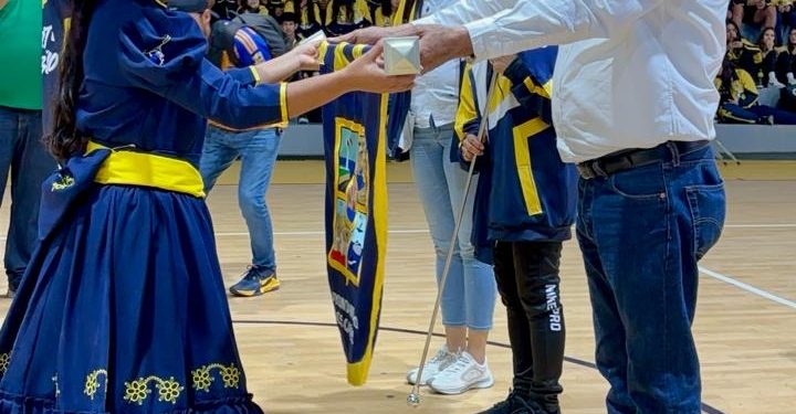 ABANDERAN A 834 ATLETAS QUE REPRESENTARÁN A LOS CABOS EN LA ETAPA ESTATAL DE LOS JUEGOS CONADE 2024