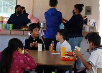 SISTEMA MUNICIPAL DIF LOS CABOS ENTREGA DIARIAMENTE DE 350 A 400 DESAYUNOS ESCOLARES