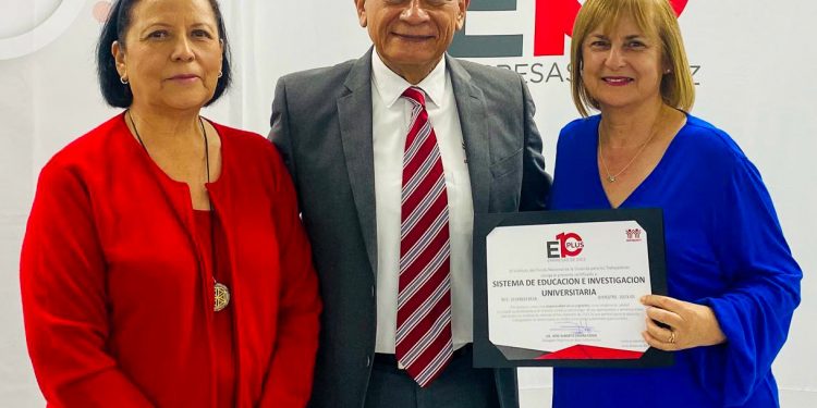 RECONOCE INFONAVIT A LA UNIVERSIDAD MUNDIAL COMO UNA “ EMPRESA DE DIEZ PLUS”