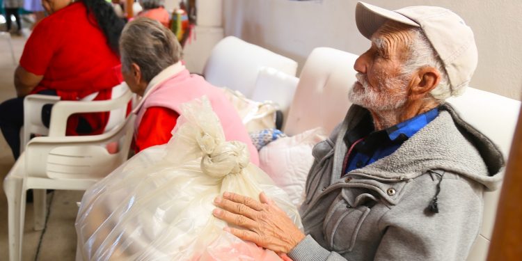 SMDIF LOS CABOS SUMA ESFUERZOS CON LA INICIATIVA PRIVADA PARA ASISTIR A LA CASA DE DÍA DE SAN JOSÉ DEL CABO