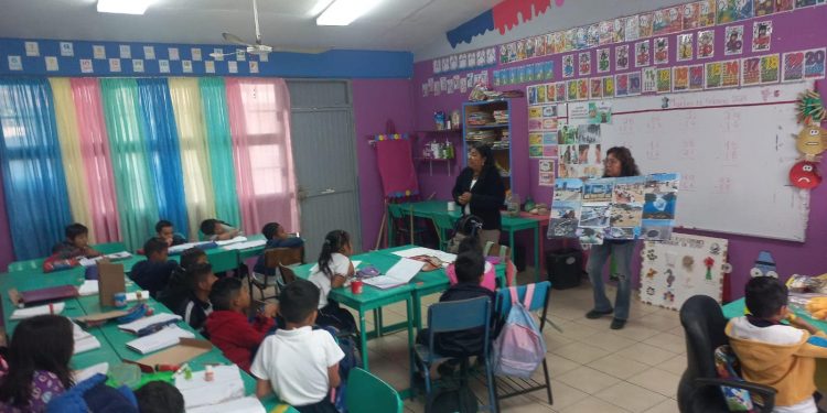 IMPARTE PLÁTICAS ZOFEMAT LOS CABOS EN CENTROS EDUCATIVOS SOBRE LA IMPORTANCIA DE PROTEGER Y MANTENER LIMPIAS LAS PLAYAS