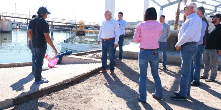 SUPERVISA GOBERNADOR VMCC, AVANCE DEL 55% DE LA CONSTRUCCIÓN DE VARADERO LA PLAYITA EN SANTA ROSALÍA