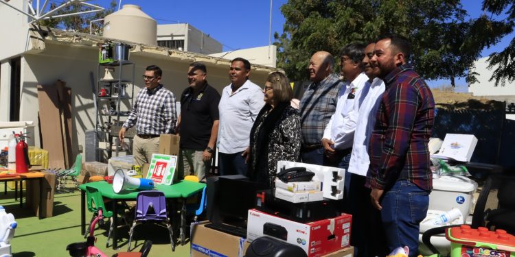 ENTREGA VMCC EQUIPO PARA MEJORADE SERVICIOS EN CENTRO DE ATENCIÓN INFANTIL DE CABO SAN LUCAS