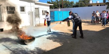 RECIBEN 33 FAMILIAS DE MULEGÉ TÍTULOS DE PROPIEDAD