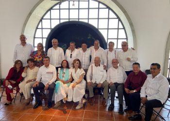 ASISTE GOBERNADOR DE BCS A CONMEMORACIÓN DEL NATALICIO DE BENITO JUÁREZ EN GUELATAO, OAXACA