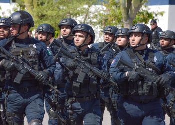 REALIZA ICATEBCS CEREMONIA DE INCINERACIÓN Y REPOSICIÓN DE BANDERA