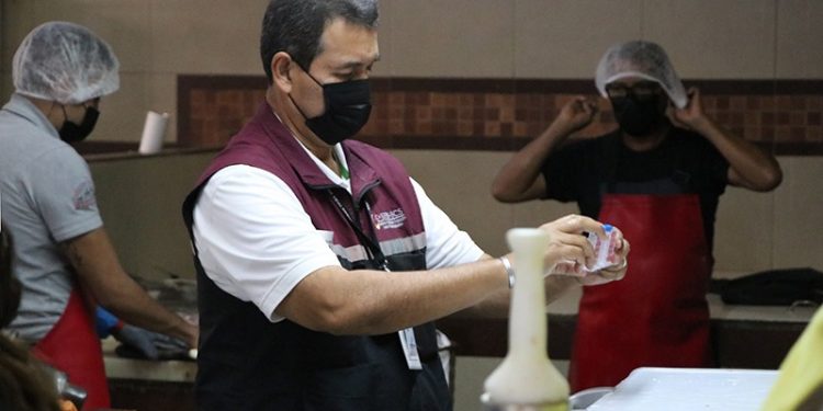 CAPACITAN A SERVIDORES PÚBLICOS PARA LA ATENCIÓN DE PERSONAS CON DISCAPACIDAD